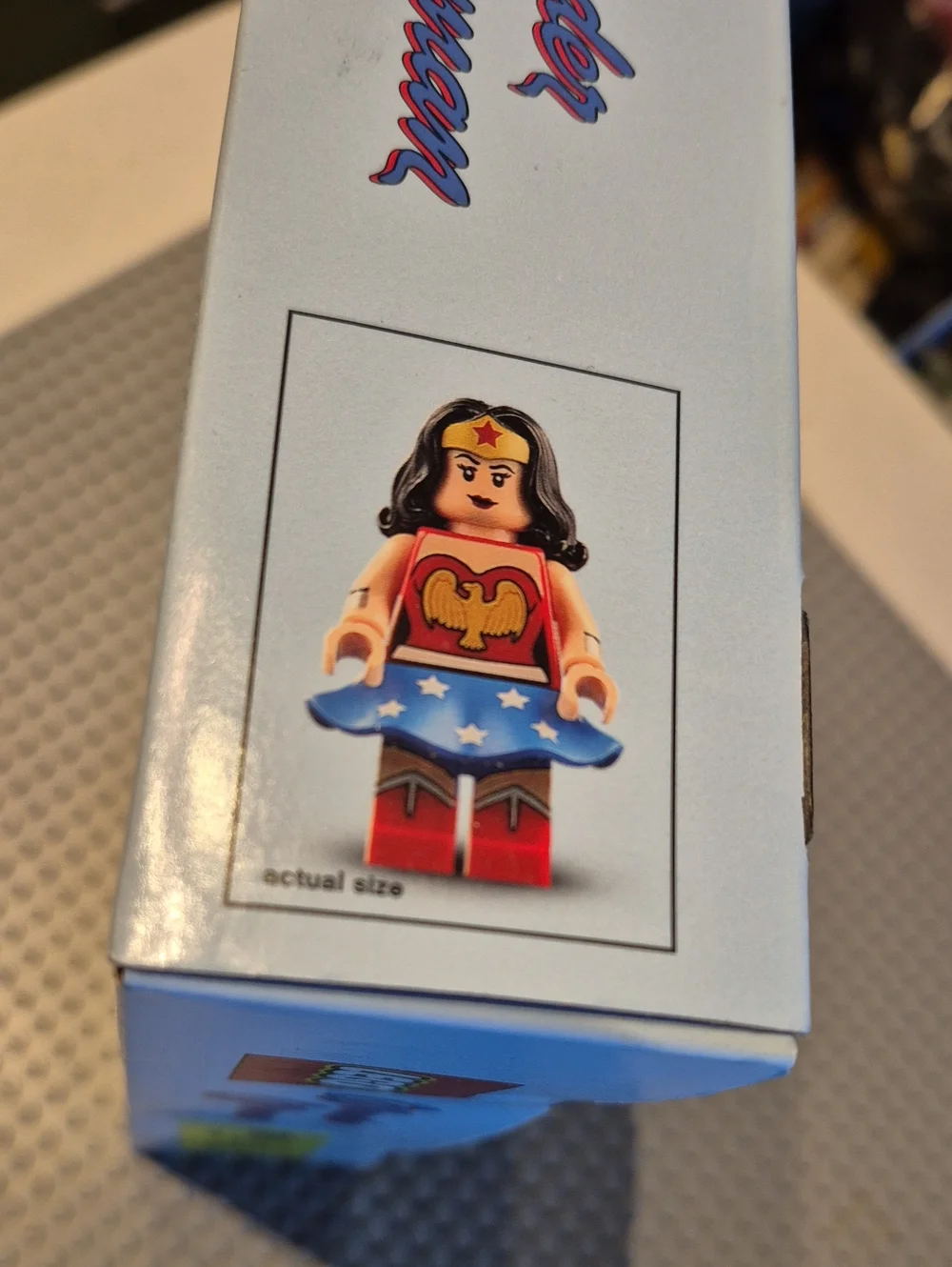 LEGO DC Wonder Woman (Set 77906) Special Limited-Edition